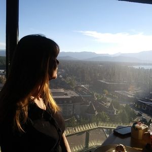 Meet your Posher, Linda